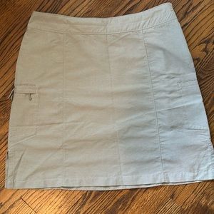 Merrill side zip upfront 50 cargo skirt with side patch pockets